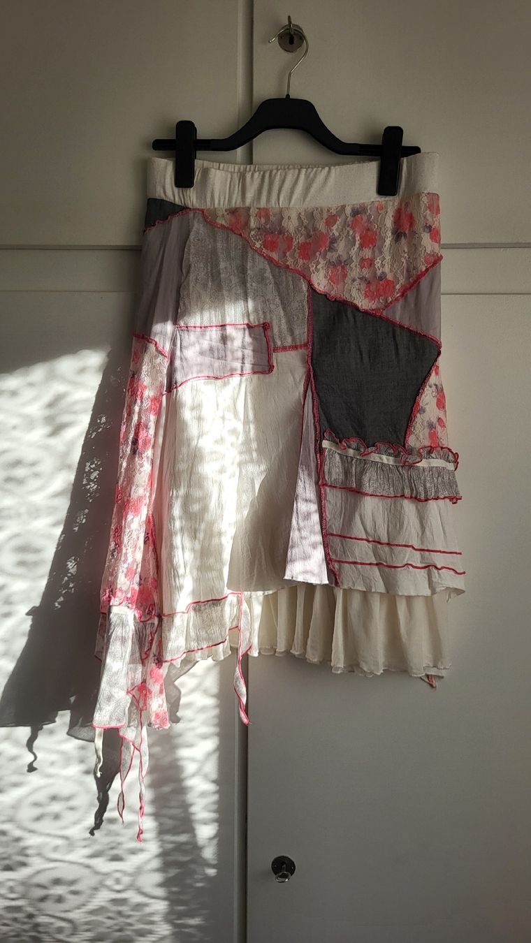 Gonne: Jupe patchwork style bohème taille unique occasion bon état – Nuovo (secondo la descrizione) da Delémont venduto da Bigdog16