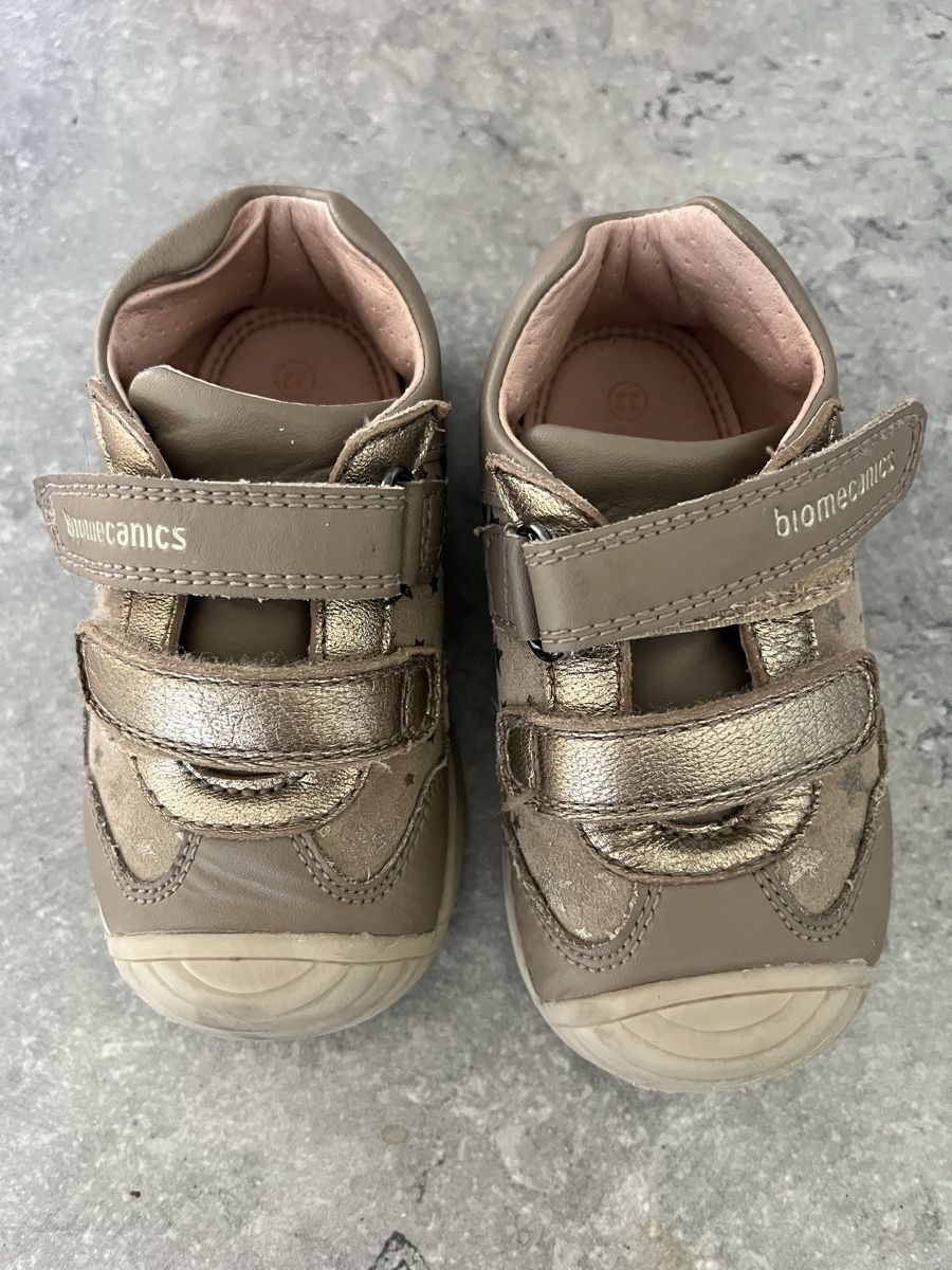 Scarpe per ragazze: Biomecanics Schuhe für Mädchen, Gr. 22 – Usato da Châtelaine venduto da EvelinaT