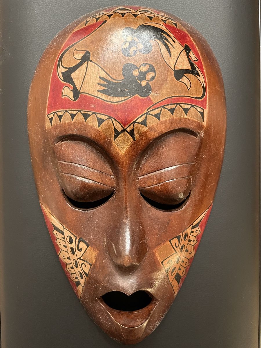 Internationale Kunst: Masque mural en bois sculpté décoré – Gebraucht aus Bern von Bern-Breitenrain 3