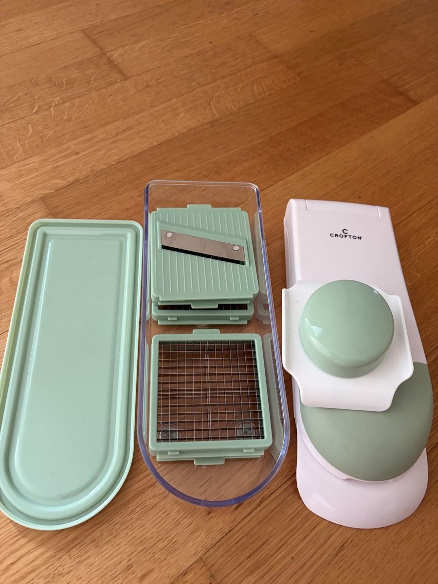 Appareils de cuisine: Gemüseschneider mit 6 Einsätzen – Neuf (Voir description) à Luzern par fer_5lyj 1