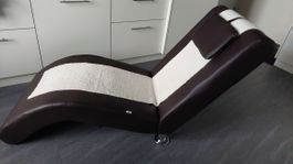 Braune Relaxliege mit Kissen – Ideal zum Entspannen!