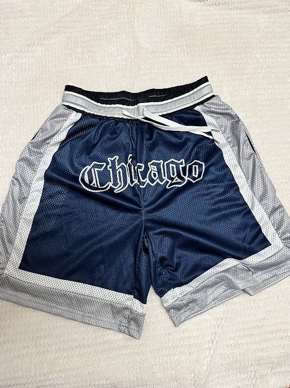 Pantaloni: Chicago Shorts – Usato da Fribourg venduto da hel_7rf2