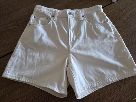 Short Uniqlo blanc, taille 25