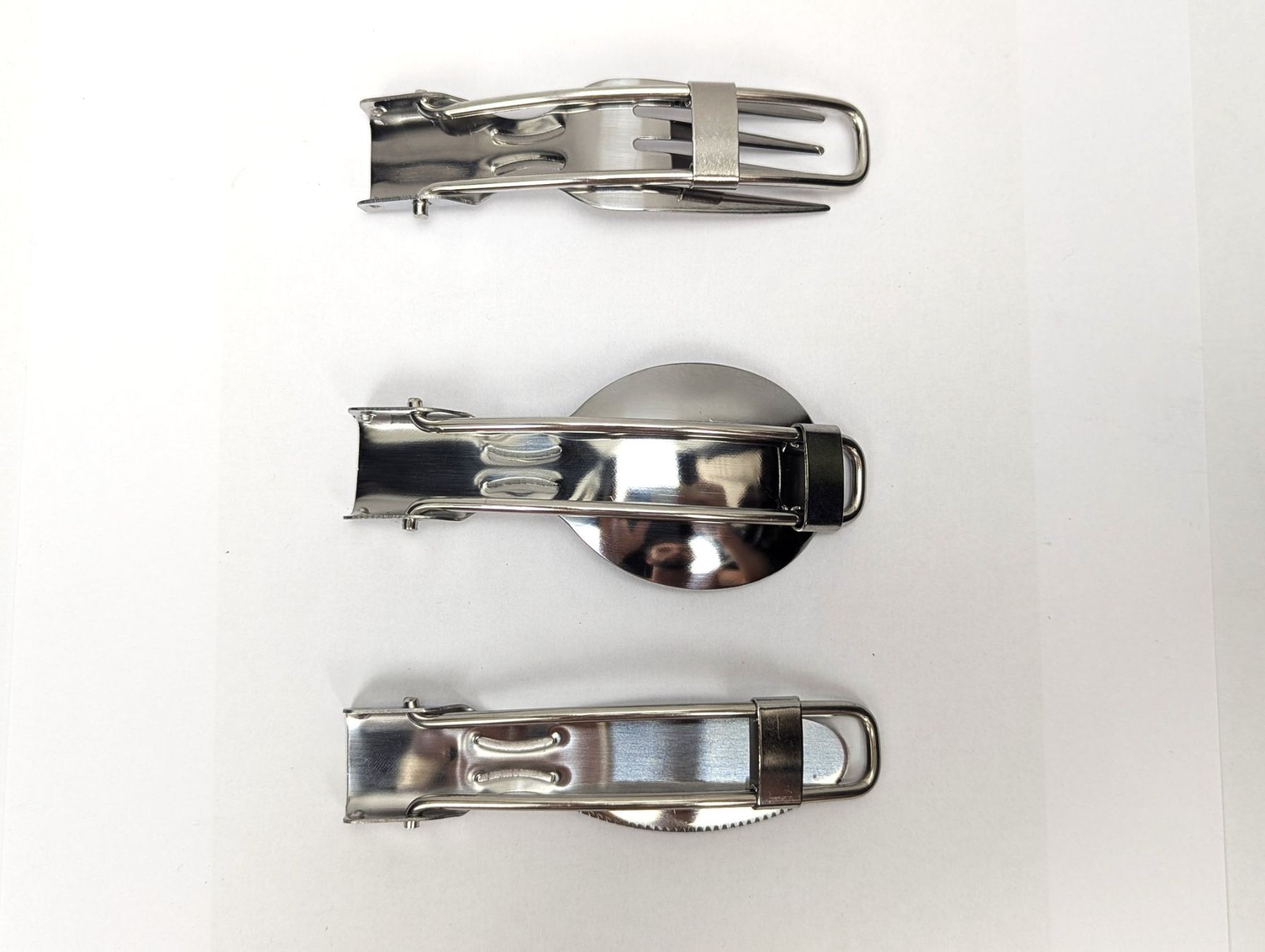 Set di posate: Kit Couverts Pliables Inox - Neuf - Orange – Nuovo e nell'imballaggio originale da Yvorne venduto da Bocchino_1291 2