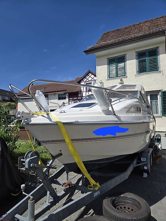 Barche: Schönes Motorboot mit Bodenseezulassung und Trailer   – Usato da Ermatingen venduto da Tschane 3