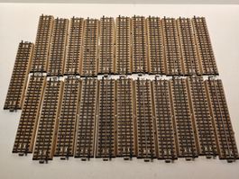 54 Märklin M Gleise mit durchgehendem Mittelleiter