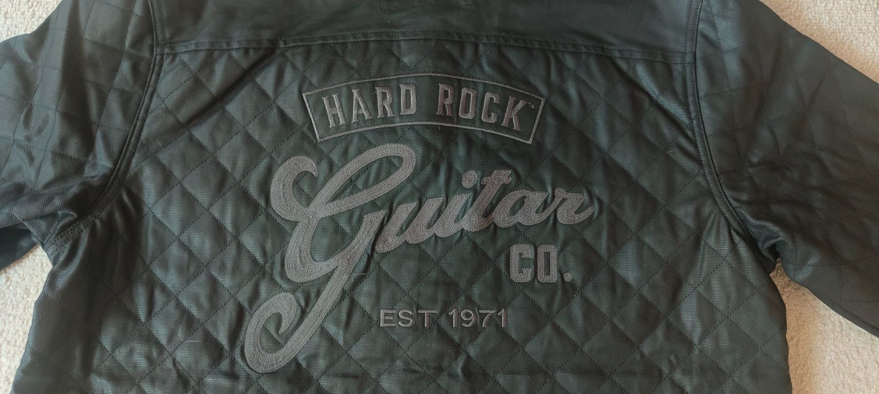 Hard Rock Cafe Jacken: Original Hard Rock Guitar Jacke – Neu und originalverpackt aus Rüti ZH von Dstonie 2