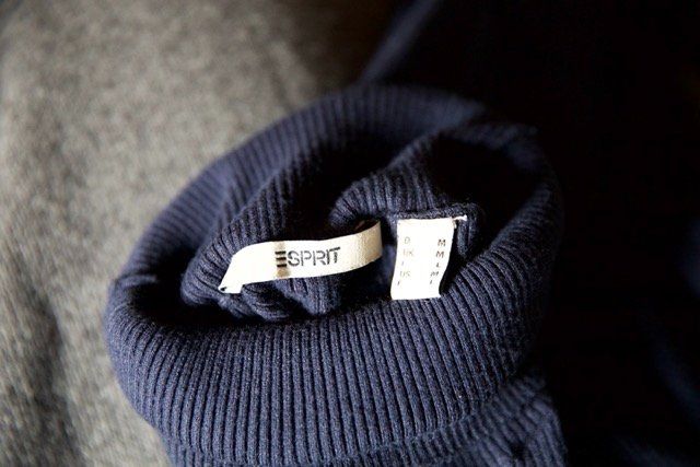 Esprit Pullover & Sweatshirts: Langarmshirt Rollkragen Esprit Gr. S dunkelblau – Gebraucht aus Titterten von fra_v27g 3