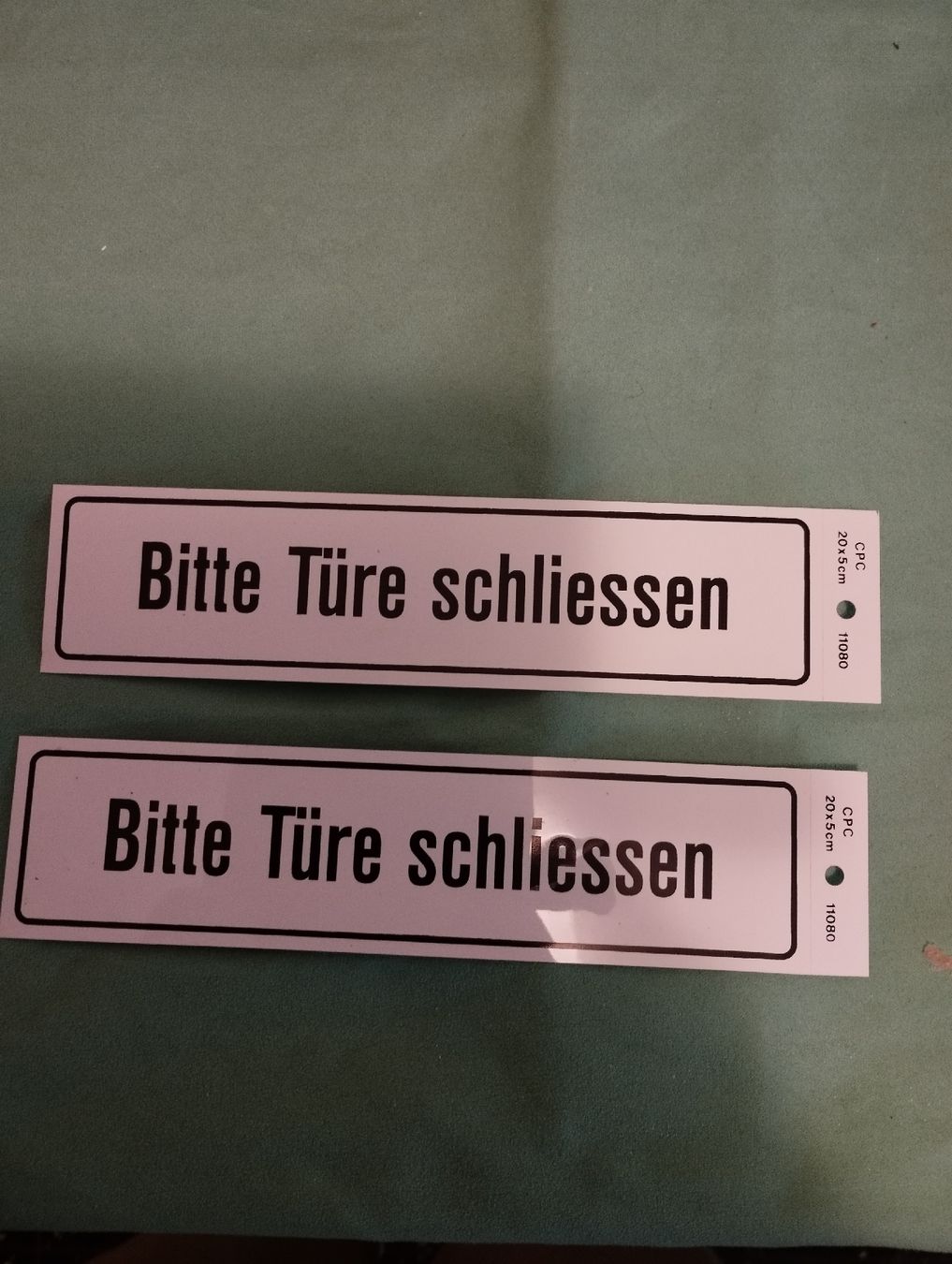 Insegne: 2 Stk. "Bitte Türe schliessen" Schilder, neu – Nuovo e nell'imballaggio originale da Ostermundigen venduto da Dinge1 1