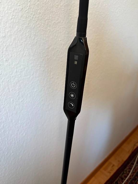 Lampade: Lampadaire LED avec télécommande – Usato da Bulle venduto da oga_r8mh 1