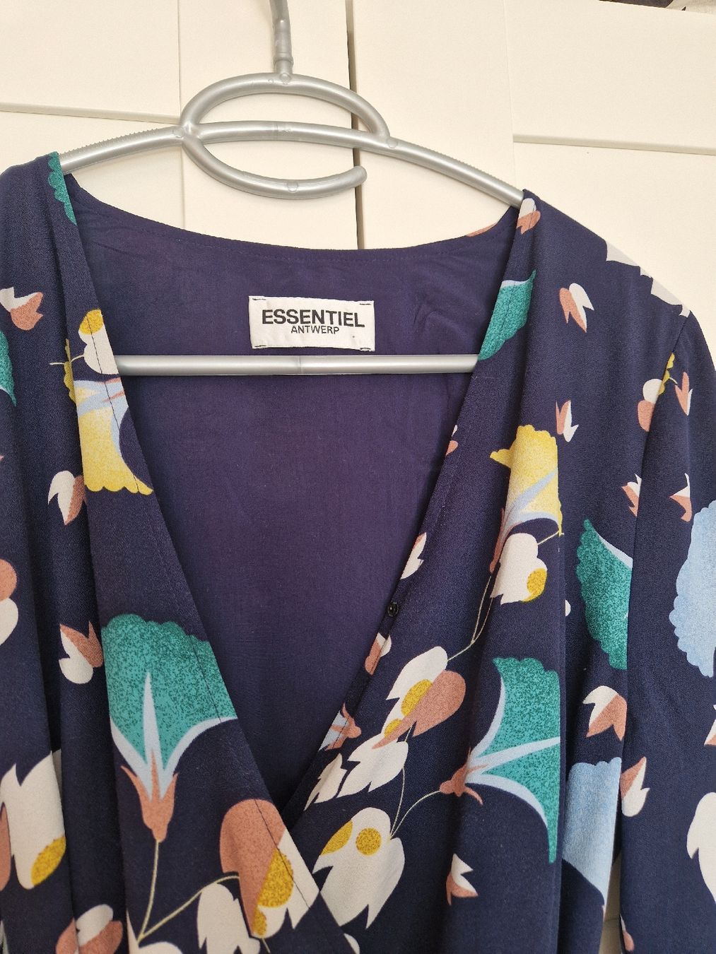 Essentiel Antwerp Vestiti: Robe Essential Antwerp taille 38 - État neuf! – Nuovo (secondo la descrizione) da Pully venduto da Patriciaeve 1