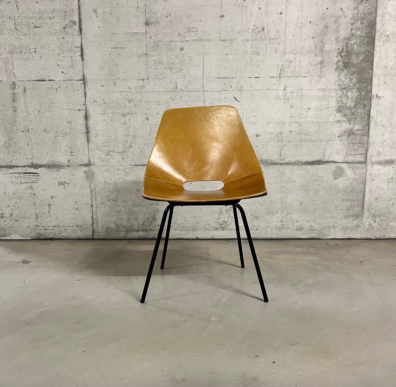 Maisons du monde Stühle: einzelstuhl . pierre guariche . maisons du monde – Gebraucht aus Basel von Rmo4000