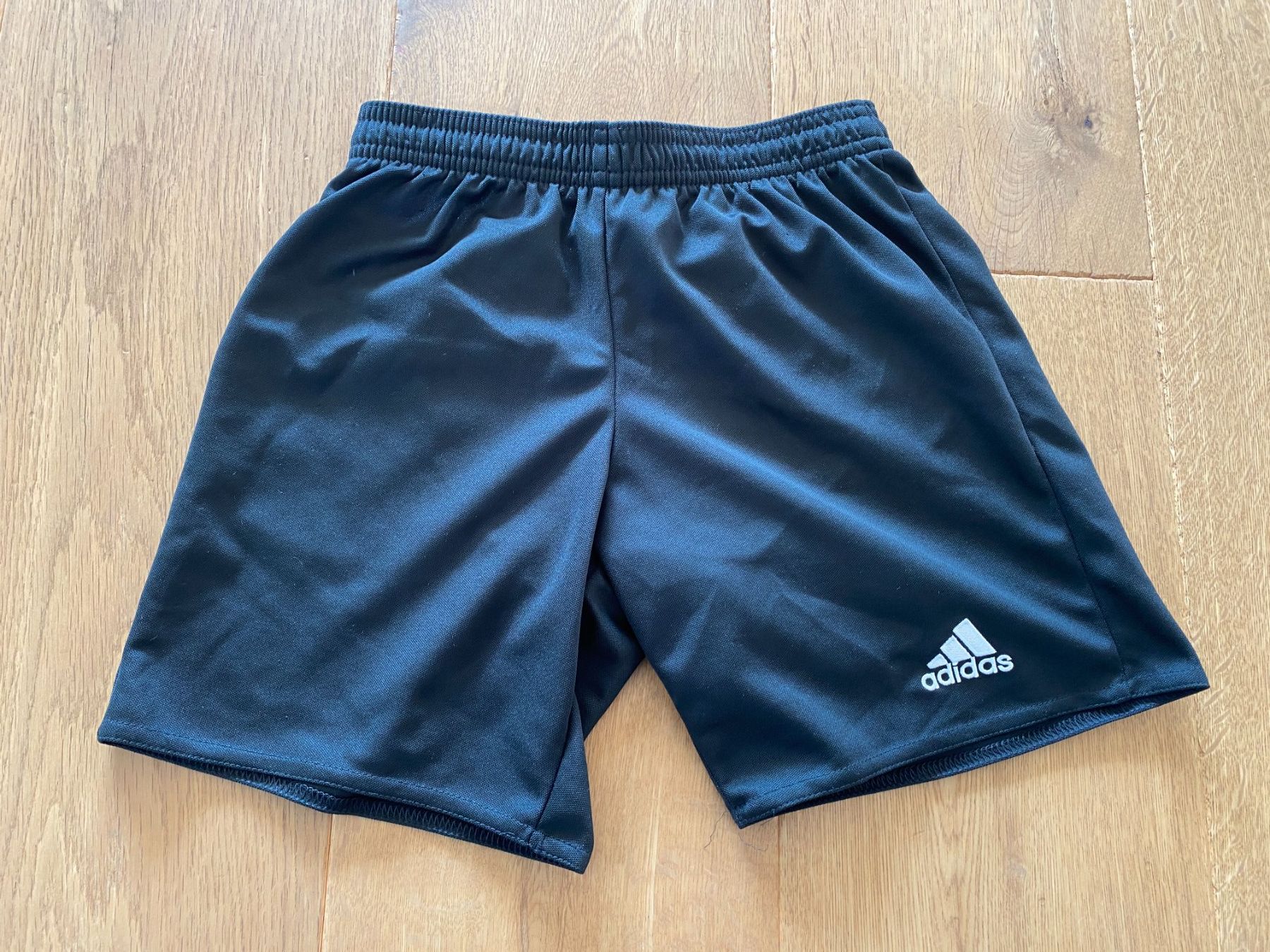 Adidas Pantaloni: Sporthose, Adidas,  Gr. 140 – Usato da Oberkirch LU venduto da HubRen