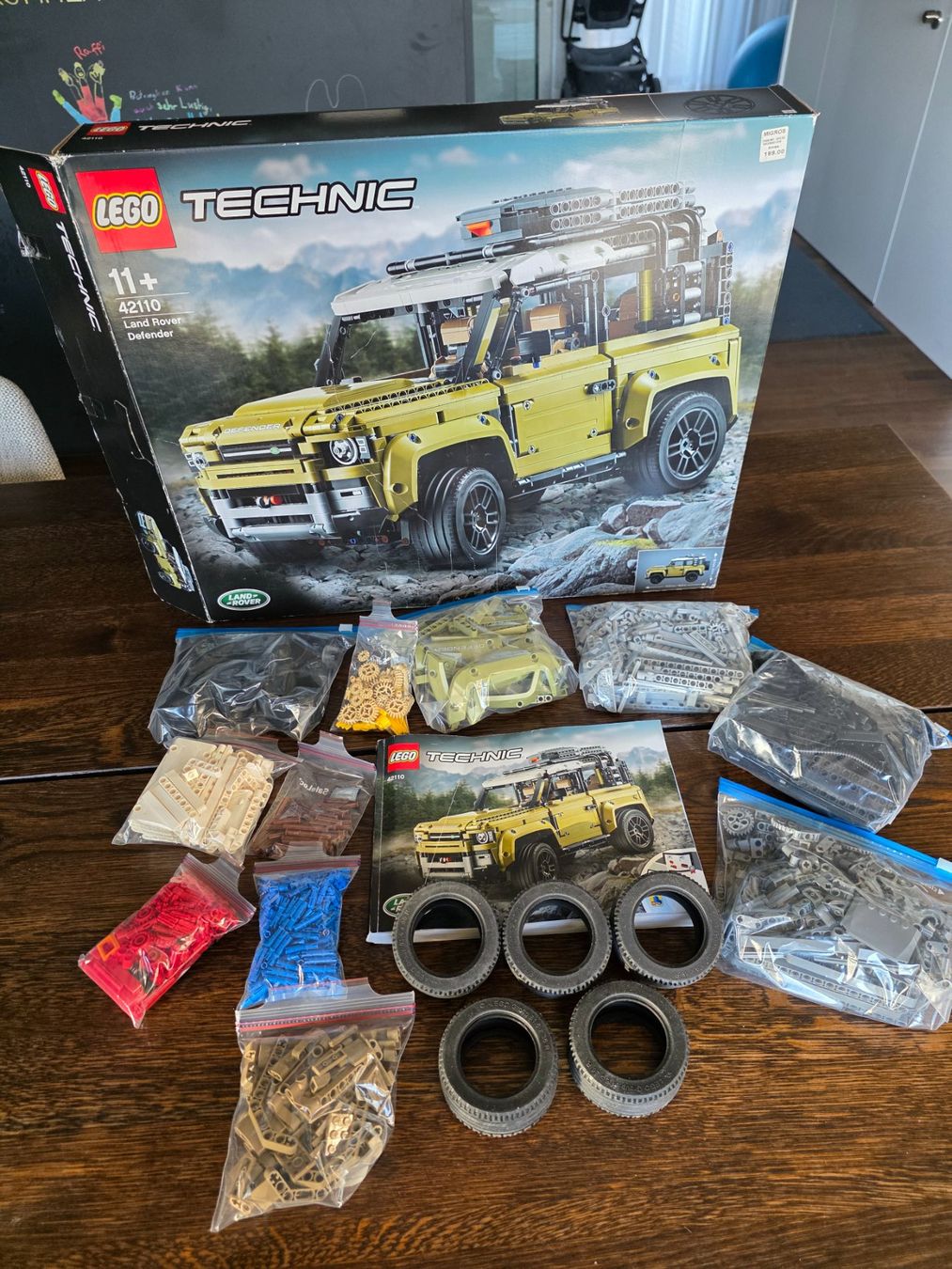 Lego Kit di costruzioni: Lego Technic 42110 Land Rover Defender – Usato da Nänikon venduto da Nova81