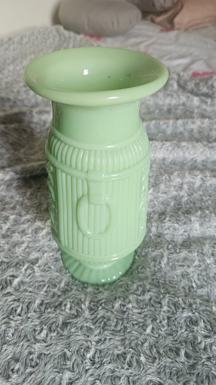 Vase & Récipients: Vase opaline Jade – D'occasion à Etoy par angi020 1