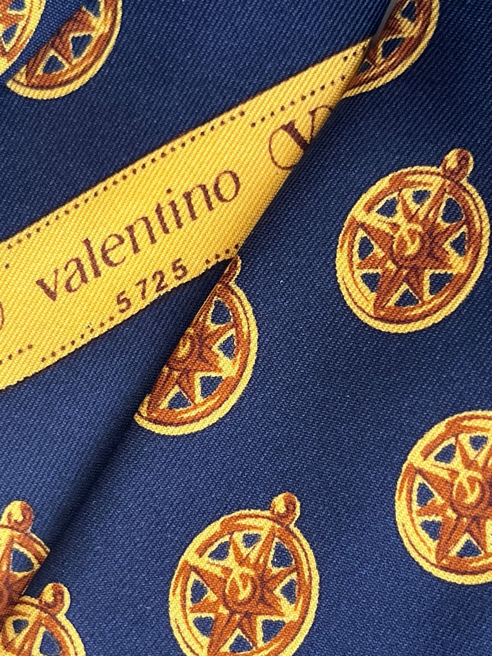 Cravates: Tie / Krawatte Valentino - Vintage – D'occasion à Lugano par VariousCollection 2