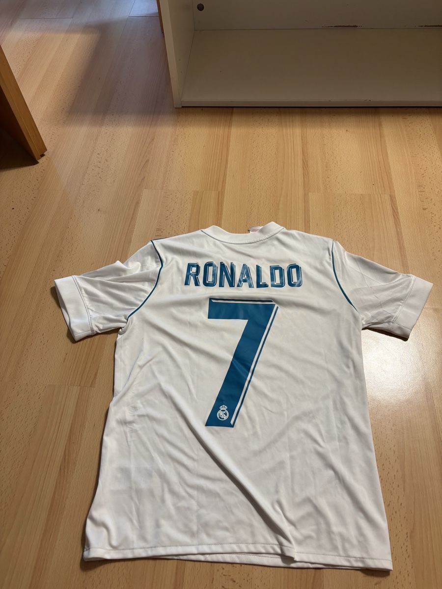 Real Madrid Maillots de corps & Pantalons: Maillot Real Madrid Ronaldo 7 – D'occasion à Chapelle (Glâne) par cel_72mh 1