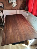 Bistrotisch  Lyon Nussbaumholz, massiv mit Metallfuss