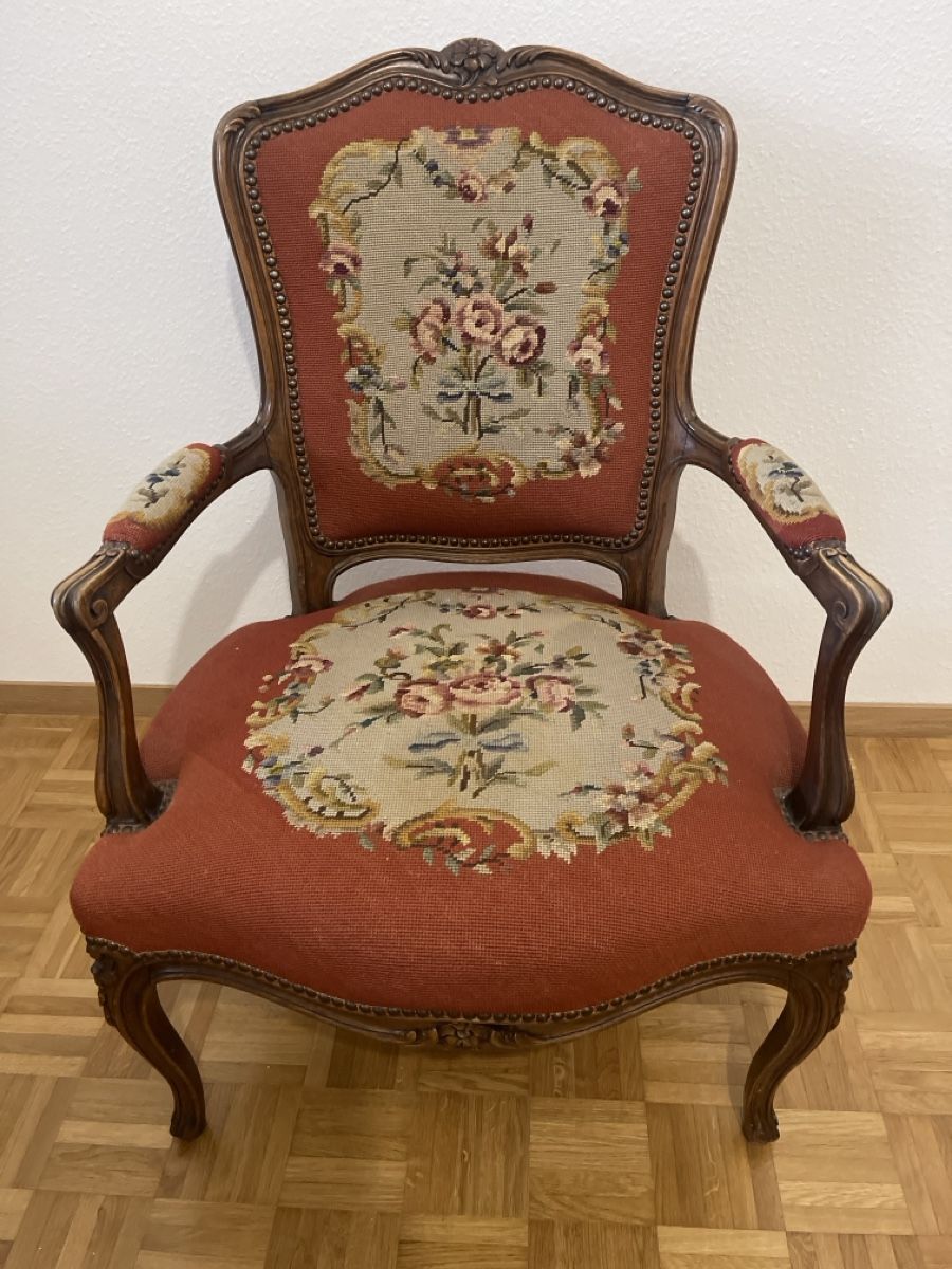 Poltrone: Antiker Sessel mit Rosenmuster – Usato da dietikon venduto da fernando011