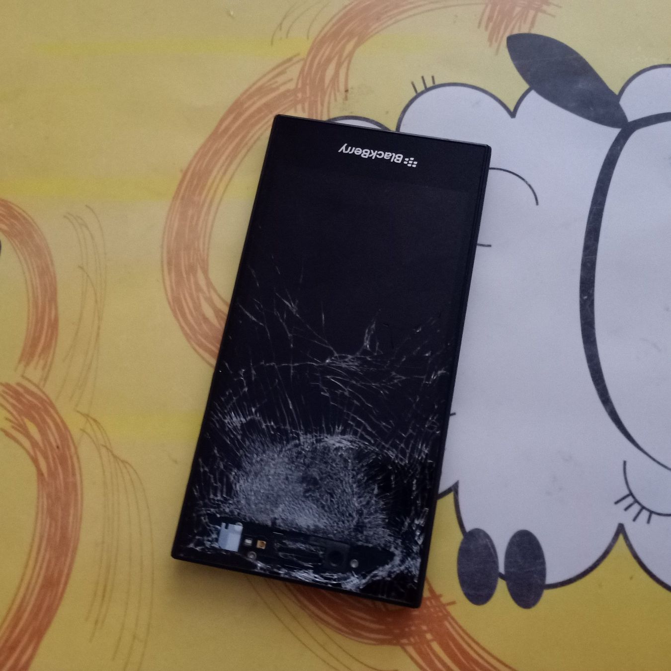 Blackberry Handys / Smartphones: Smartphone Blackberry Leap: Display und Digitizer Defekt – Defekt aus Winterthur von Opusco 1