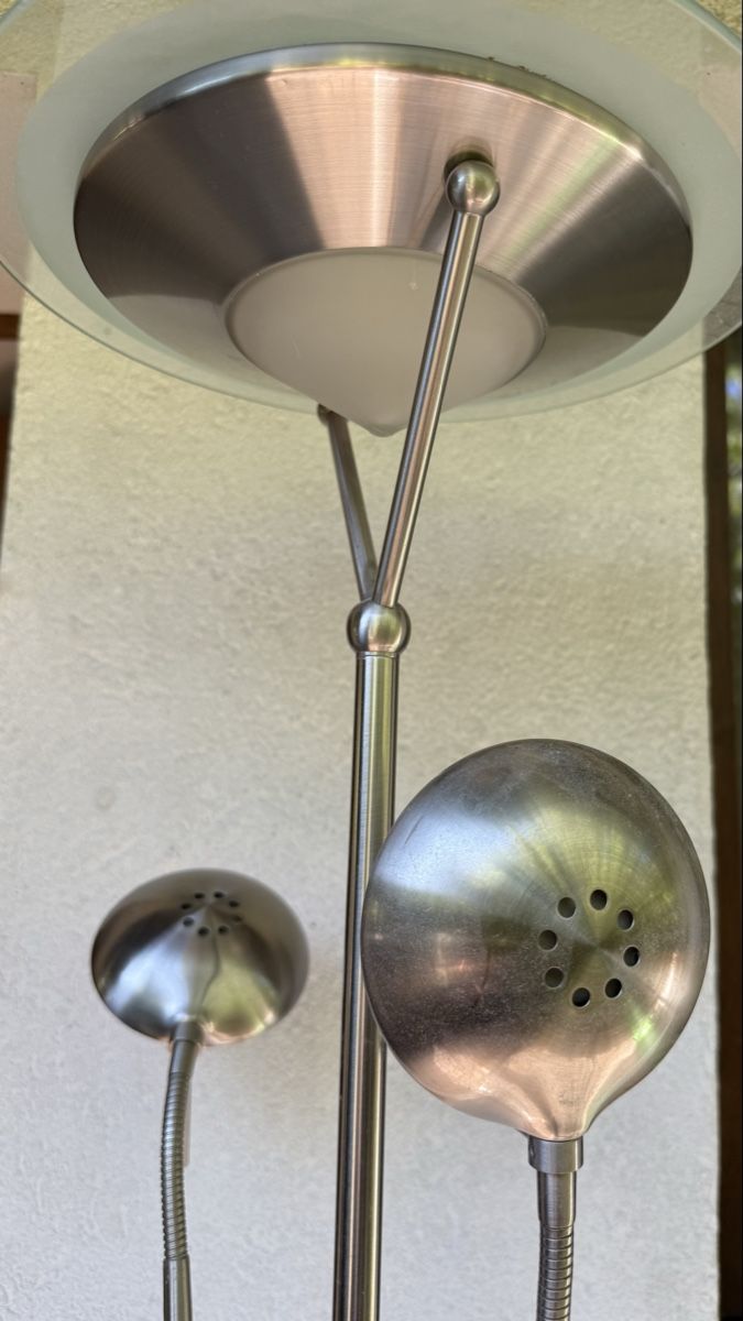 Lampen: Stehleuchte mit 2 Spots Metall Glas gebraucht – Gebraucht aus Affoltern am Albis von cherries 1