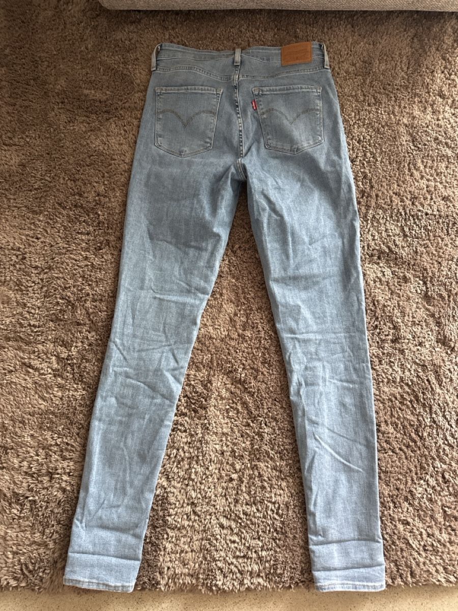 Levi's Jeans: Levi‘s Jeans – Usato da Rotkreuz venduto da fab_8vm7 1