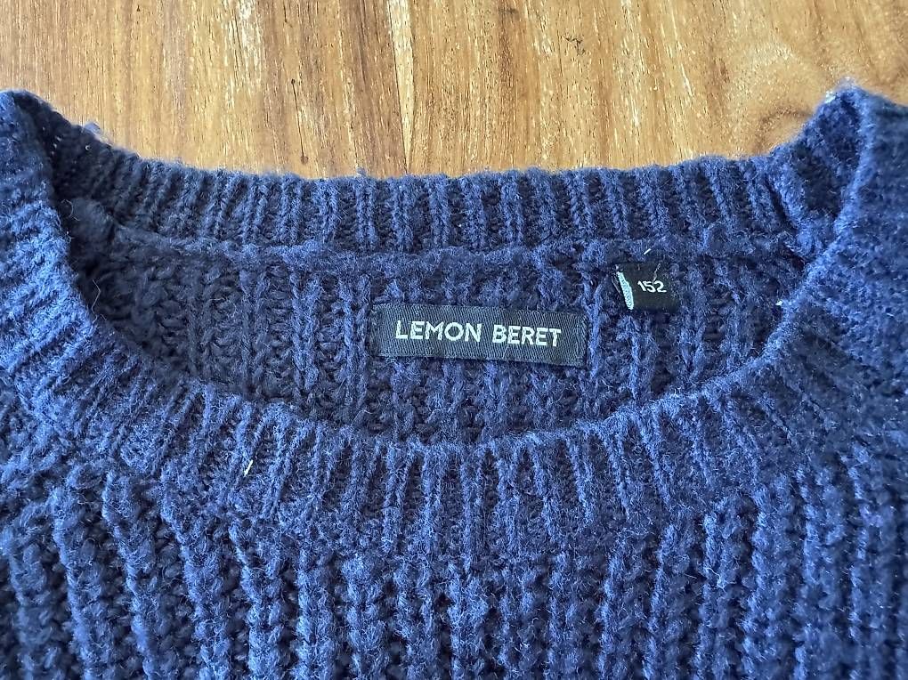 Pulls et sweat-shirts: Lemon Beret Pullover Gr. 152 mit Trompetenärmeln – D'occasion à Münsingen par Minimalisten 1
