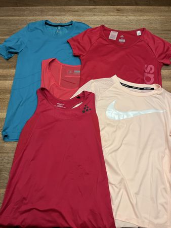 5 Sport T Shirts in der Größe S