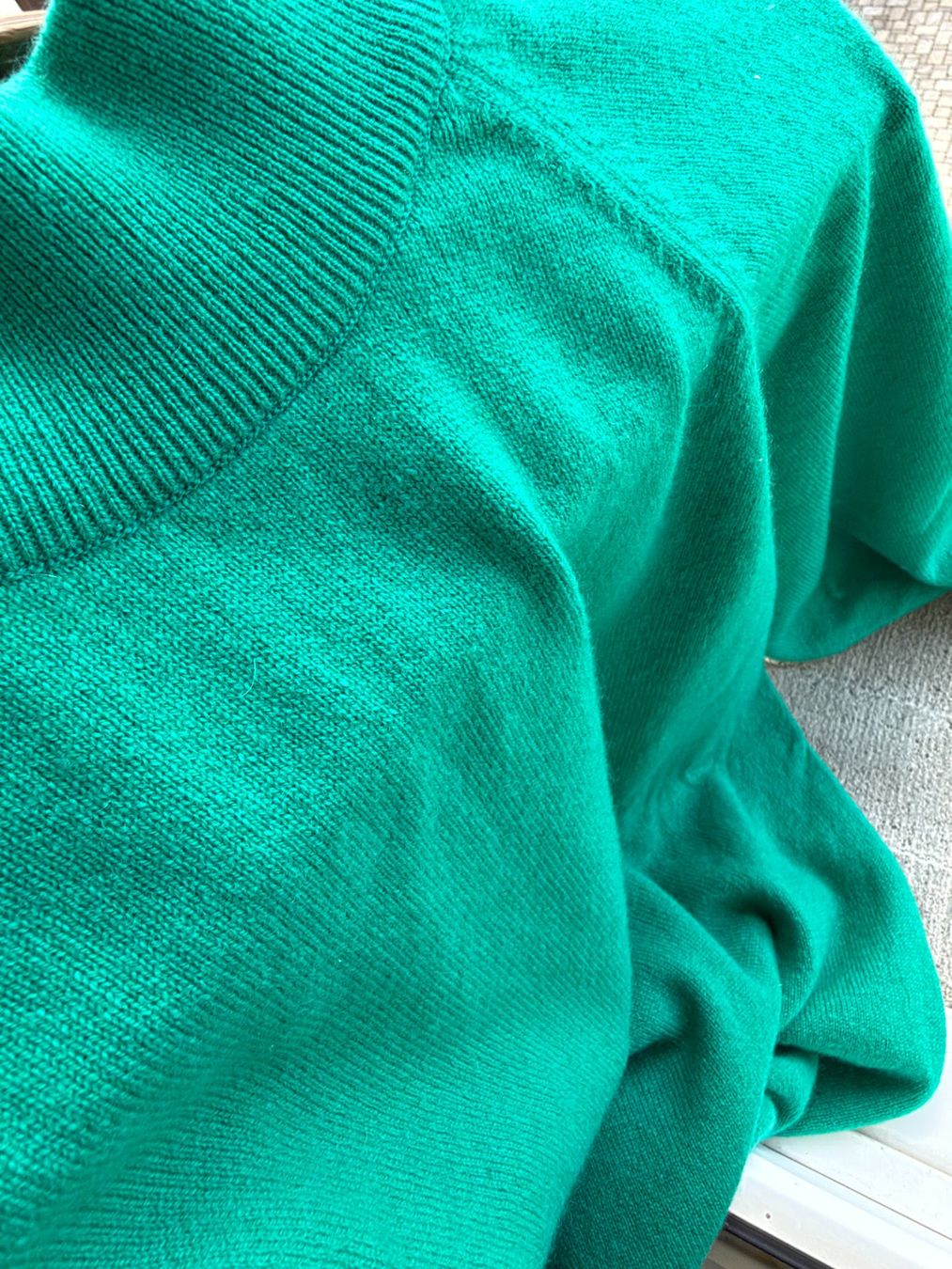 Maglioni & Felpe: Grüner Kaschmirpullover, 100% Cashmere, Gr. S – Usato da Neukirch an der Thur venduto da foundby. 3