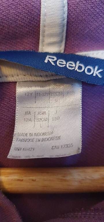 Blouses, T-shirts & Tops: Reebok pull fille 12 ans 150 – D'occasion à Prilly par RoDyRe 4