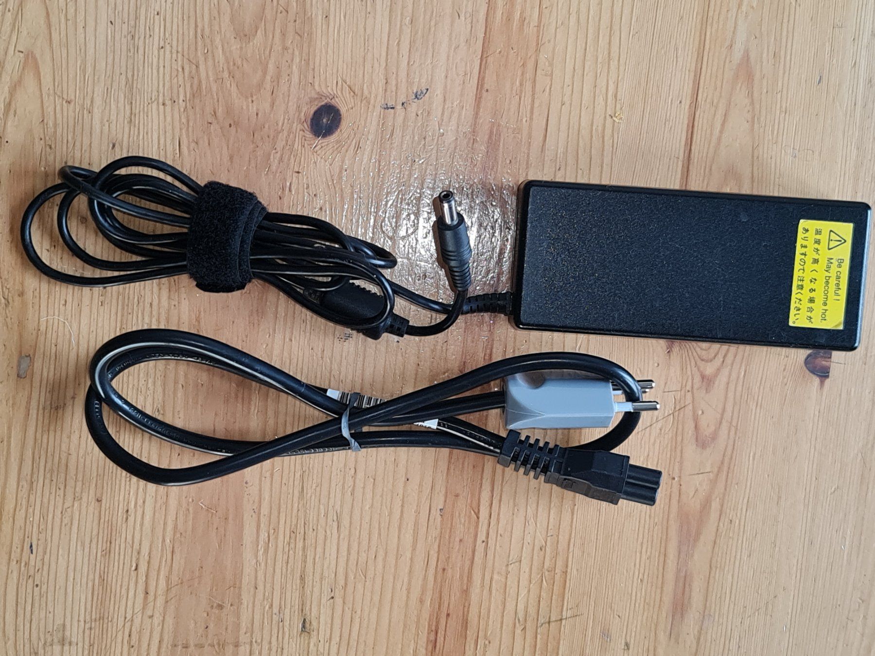 Chargements: Netzteil 90W – D'occasion à Winterthur par Hai6