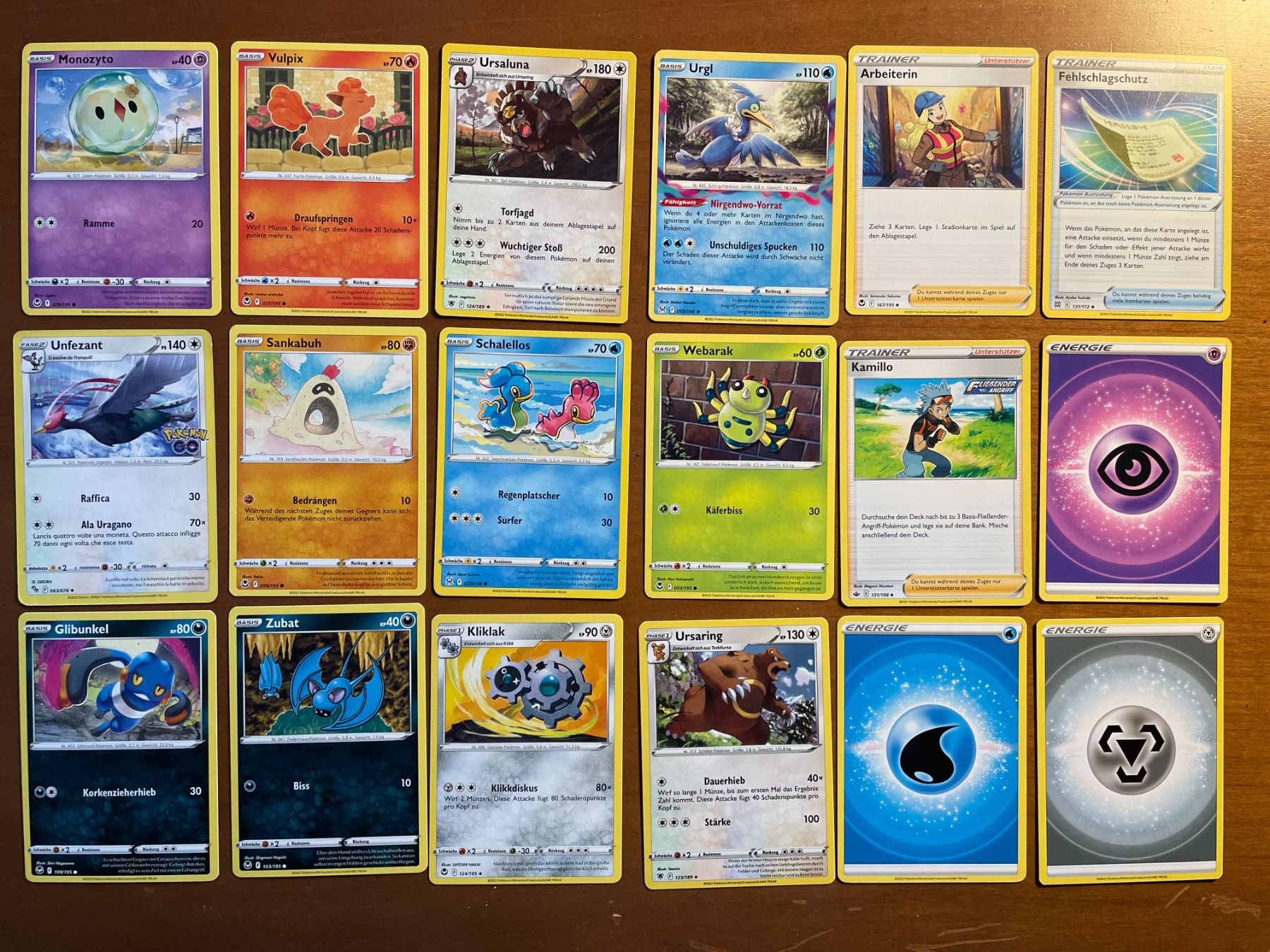 Pokémon Cartes à collectionner: Pokemon Karten Set (Versand gratis) – Neuf (Voir description) à Chur par Angerson