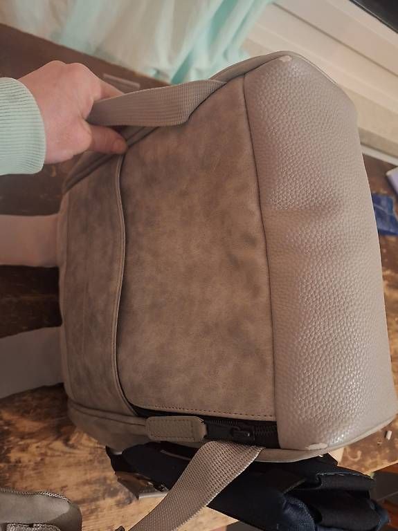 Zaini: Cabaia Rucksack grau 12L – Usato da Arlesheim venduto da gligli01 4