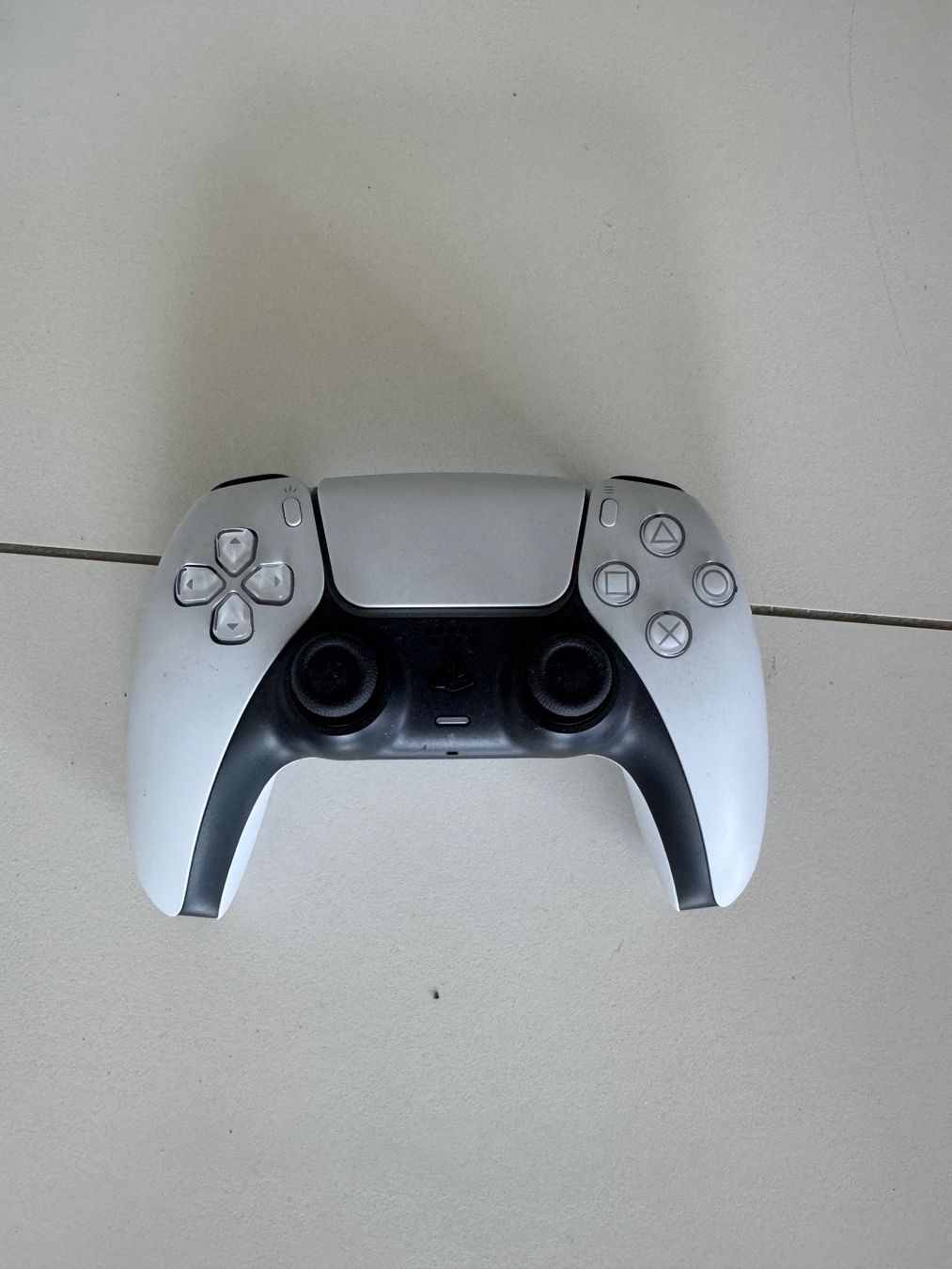 Sony Controller: Sony PS5 Controller Weiss – Gebraucht aus Ennenda von Gatzby