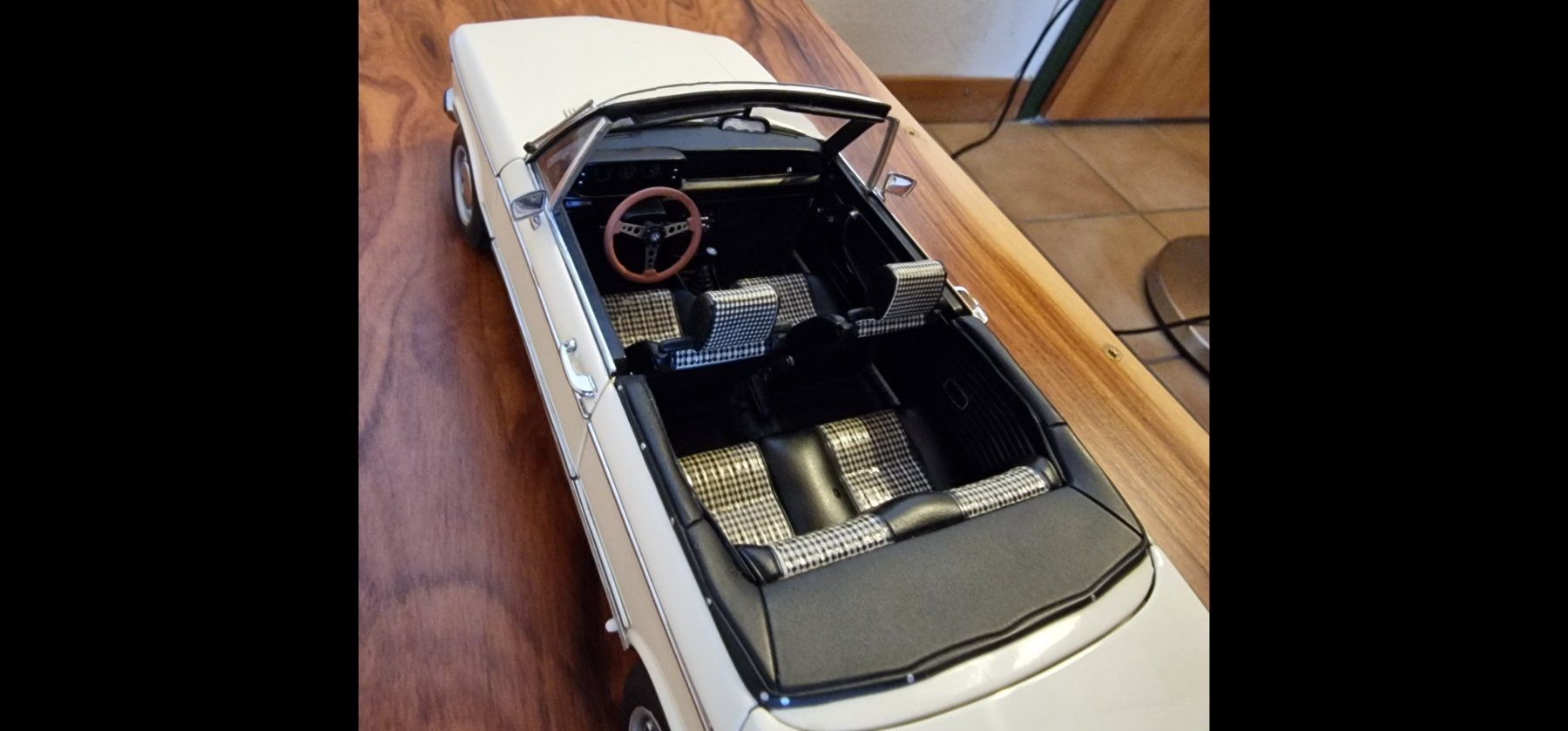 Autoart Modellini d'auto: Autoart 1:18 BMW 2002 Cabriolet – Usato da Rüti b. Büren venduto da tempo50 4