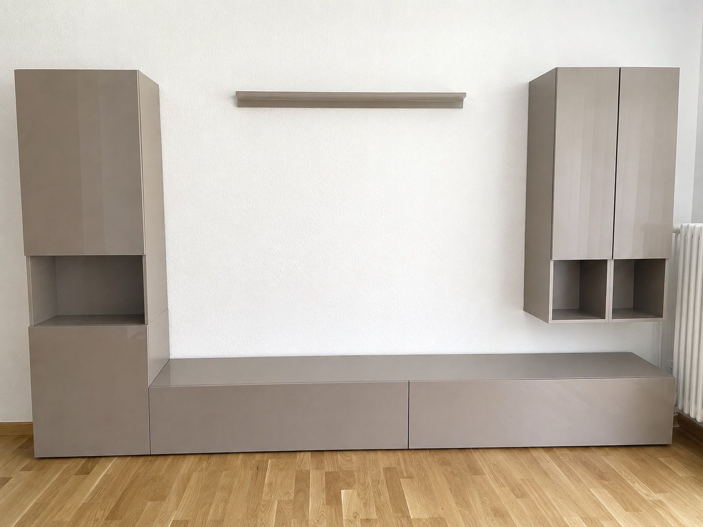 Mobili TV: Wohnwand taupe/beige – Usato da Esslingen venduto da Susari