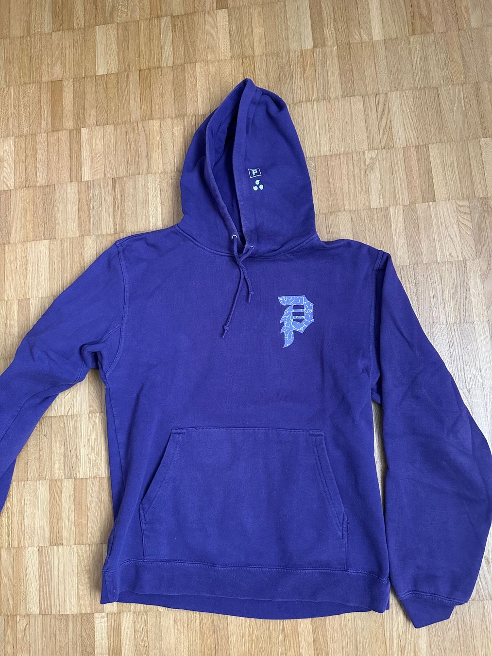 Maglioni & Felpe: Naruto x Primitive Kaputzenpullover (Sasuke) – Usato da Niedergösgen venduto da Abrek9