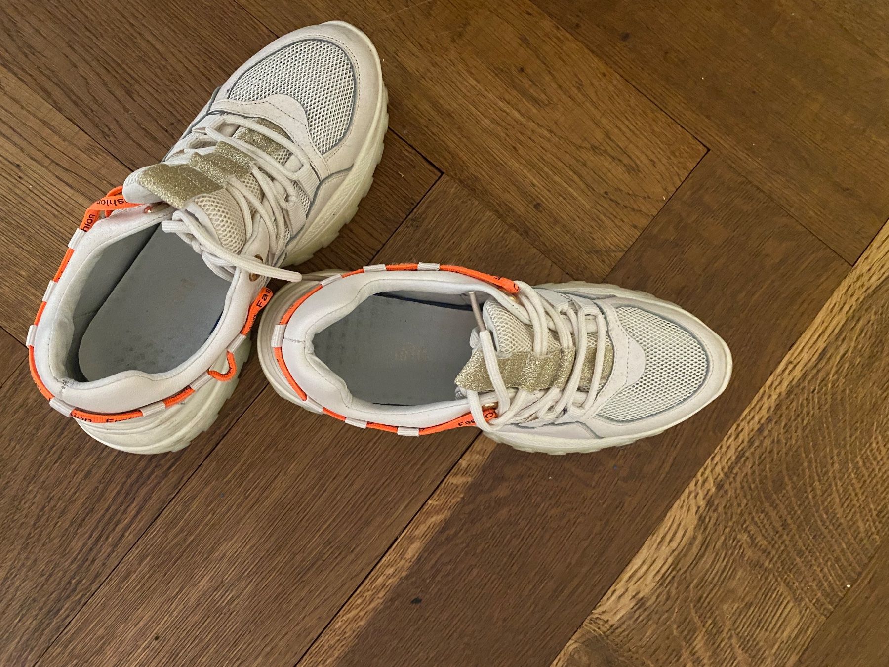 Scarpe da donna: Trendy Sneaker Gr. 37. – Nuovo (secondo la descrizione) da Zürich venduto da ana_7wny 2
