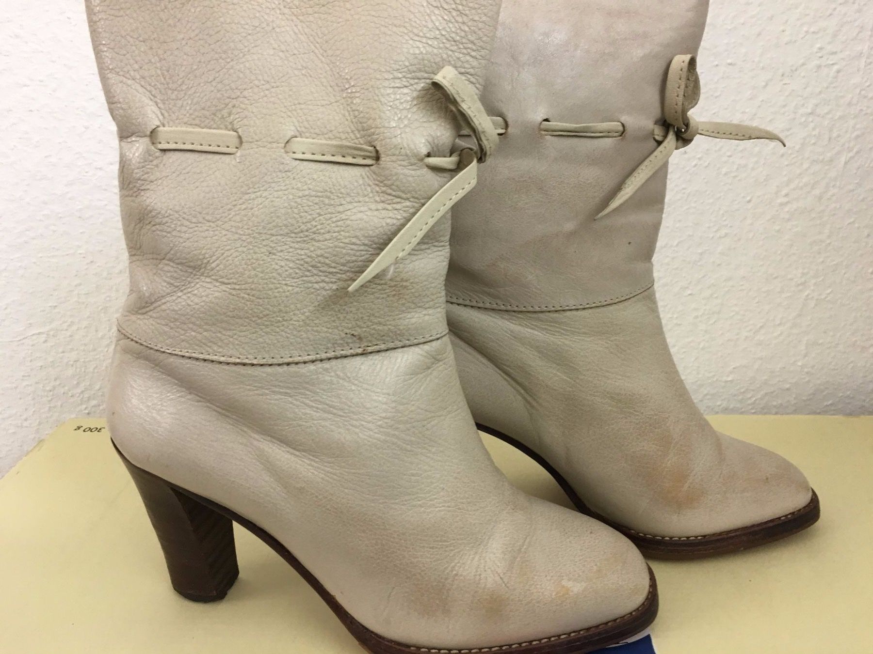 Damenschuhe: hell-beige  Stiefel   Gr. 36 (echtes Leder) – Gebraucht aus Bern von rewe45