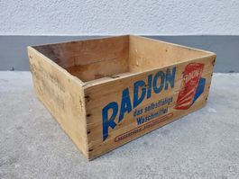 alte Holzkiste Kiste SUNLIGHT OLTEN RADION SEIFENKISTE