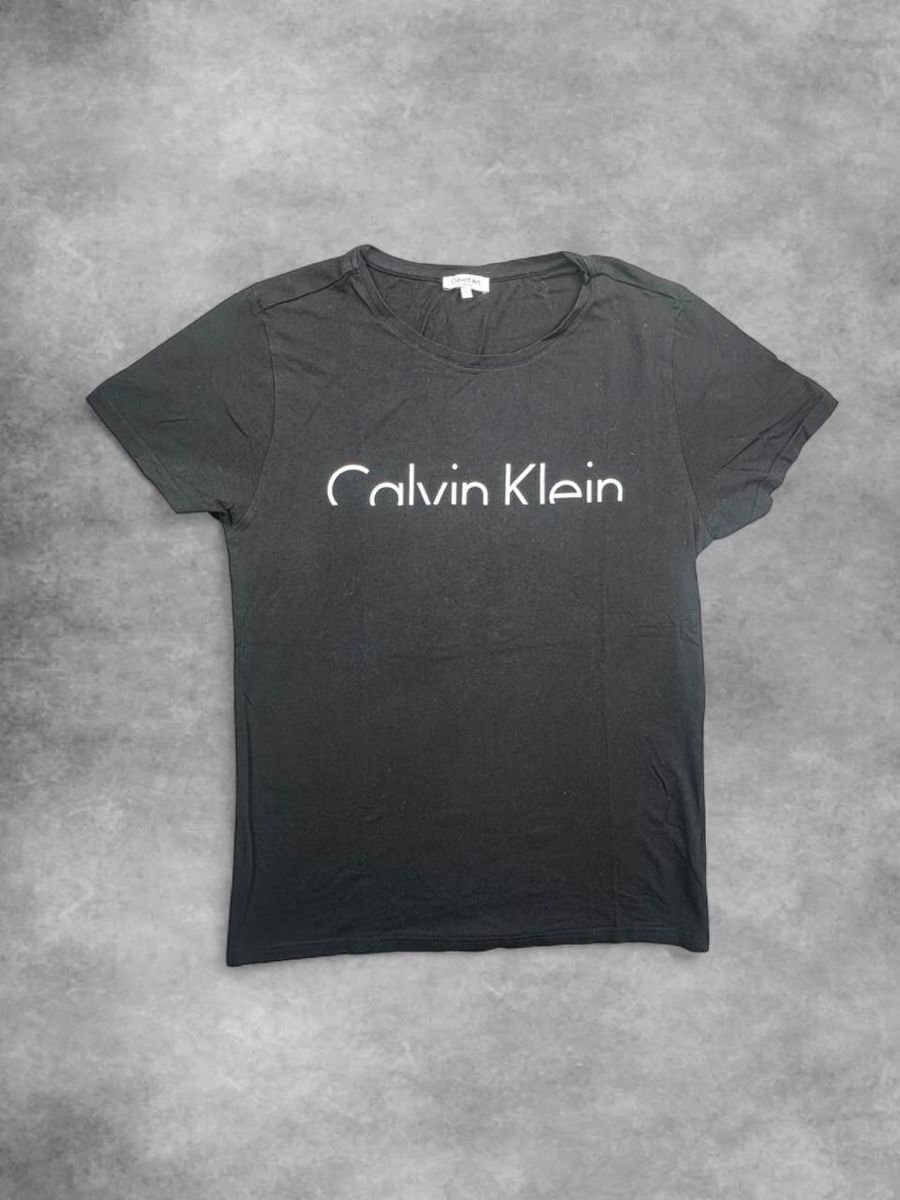 Calvin Klein T-shirt: Calvin Klein T-shirt – Usato da Erlinsbach SO venduto da TogaResell
