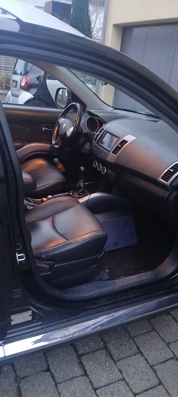 Peugeot Automobili: Peugeot 4007, 4x4, AHK uvm... – Usato da Grabs venduto da Pi-1974 1