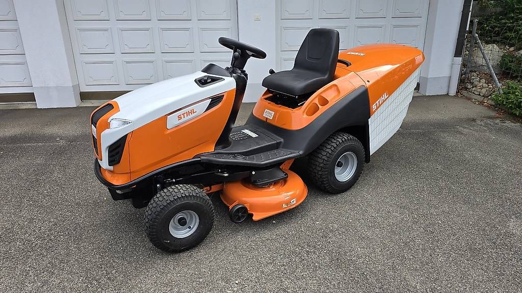 Tondeuses à gazon: Rasentraktor Stihl NP 7400chf – D'occasion à Bronschhofen par Timi.g