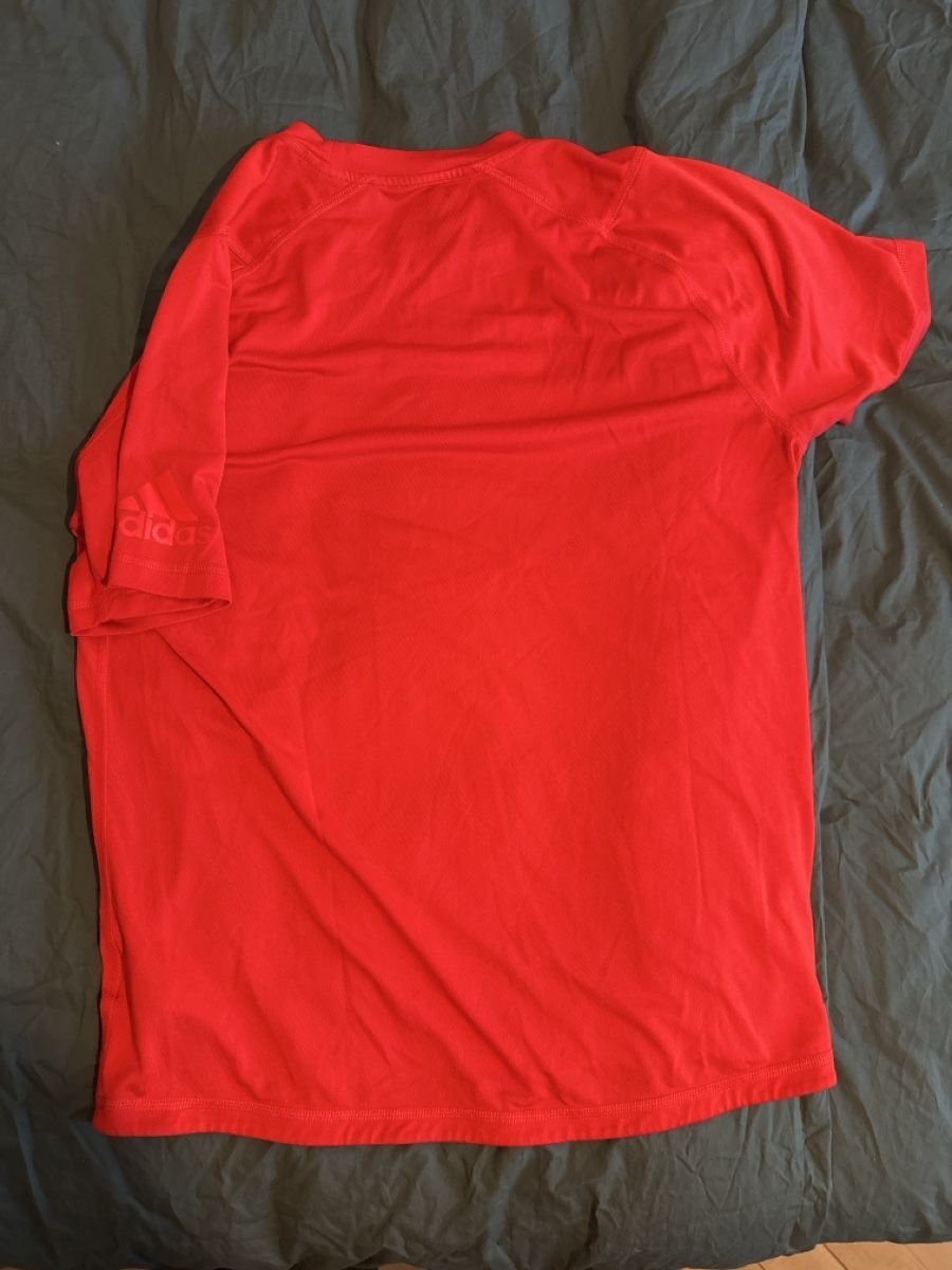 Adidas T-shirt: Adidas Shirt Rot M – Usato da Zürich venduto da justus_grabowsky 2