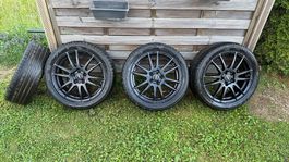 VENDS JANTES ALUTEC MONSTR RACING-BLACK 17 + PNEUS