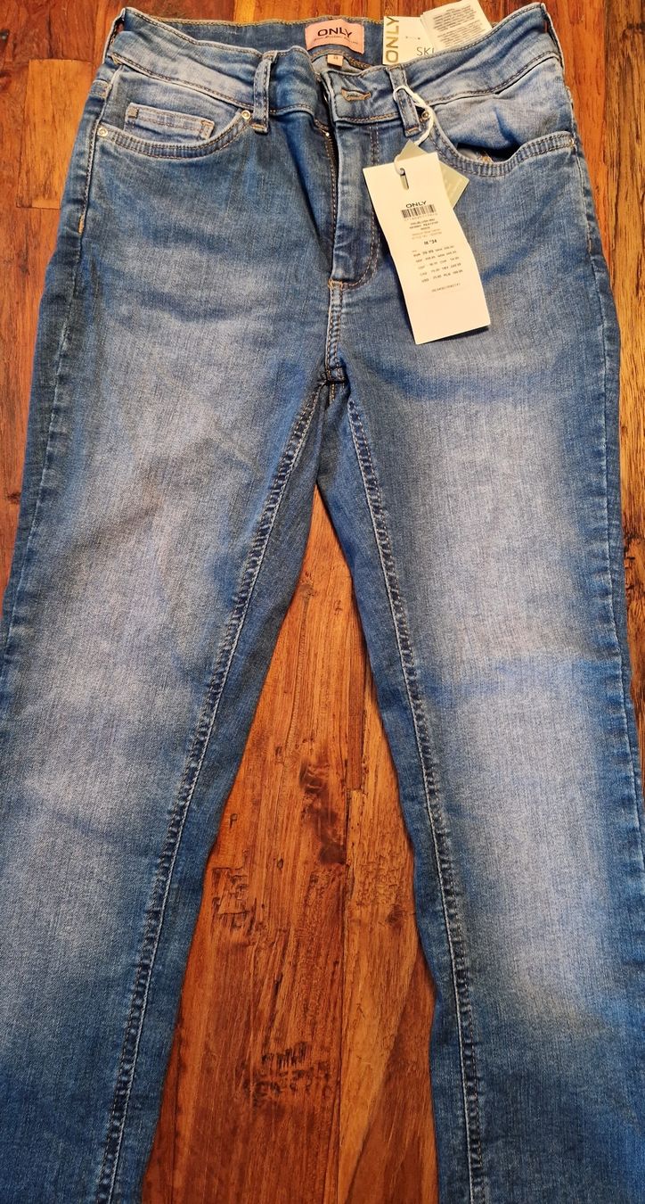 Only Jeans: Only Jeans, neu mit Etikett, Grösse M. – Nuovo (secondo la descrizione) da Stäfa venduto da steph213