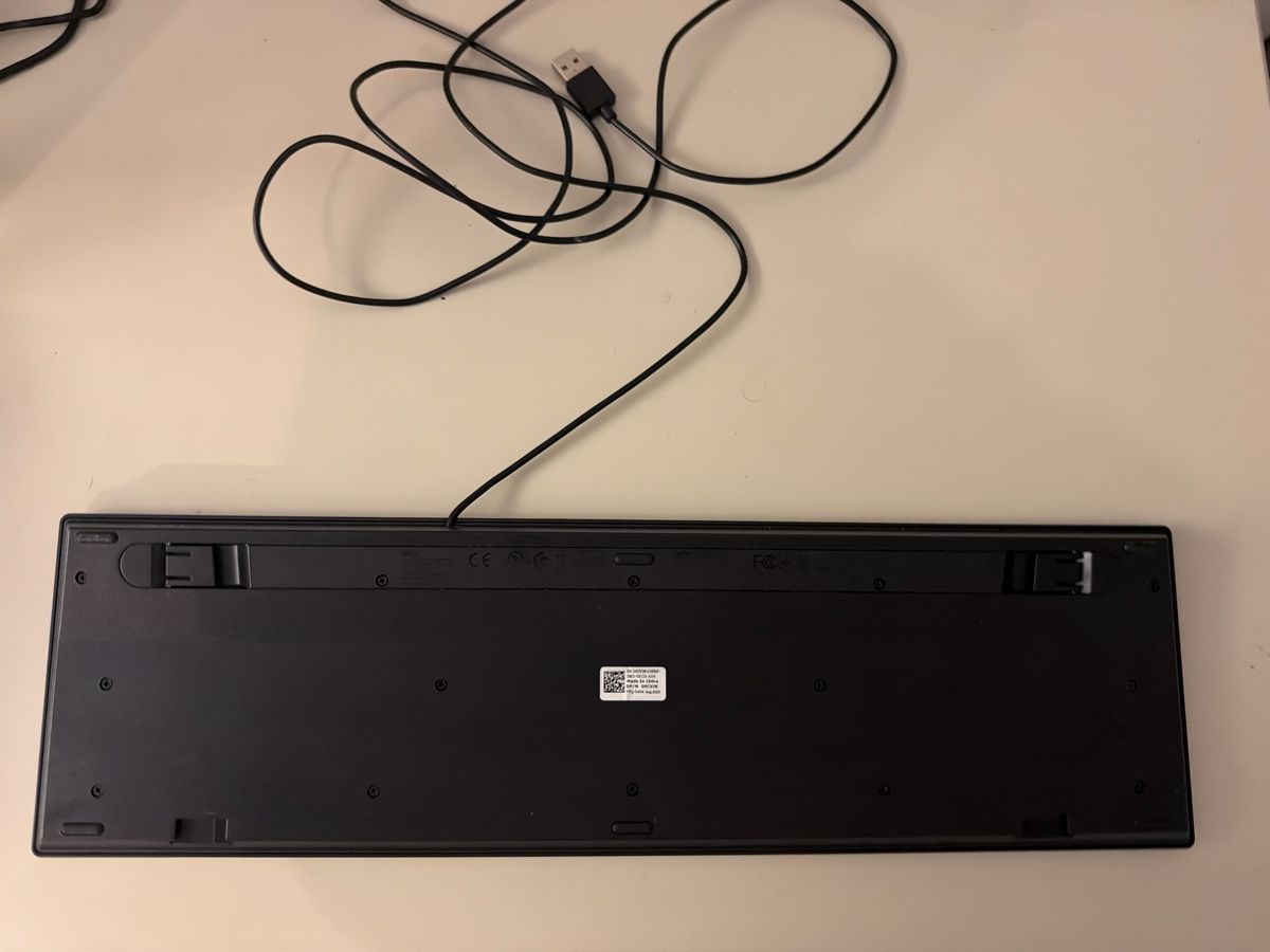 Dell Claviers: DELL USB Wired Keyboard – D'occasion à Zürich par 2ndhandzurich 1