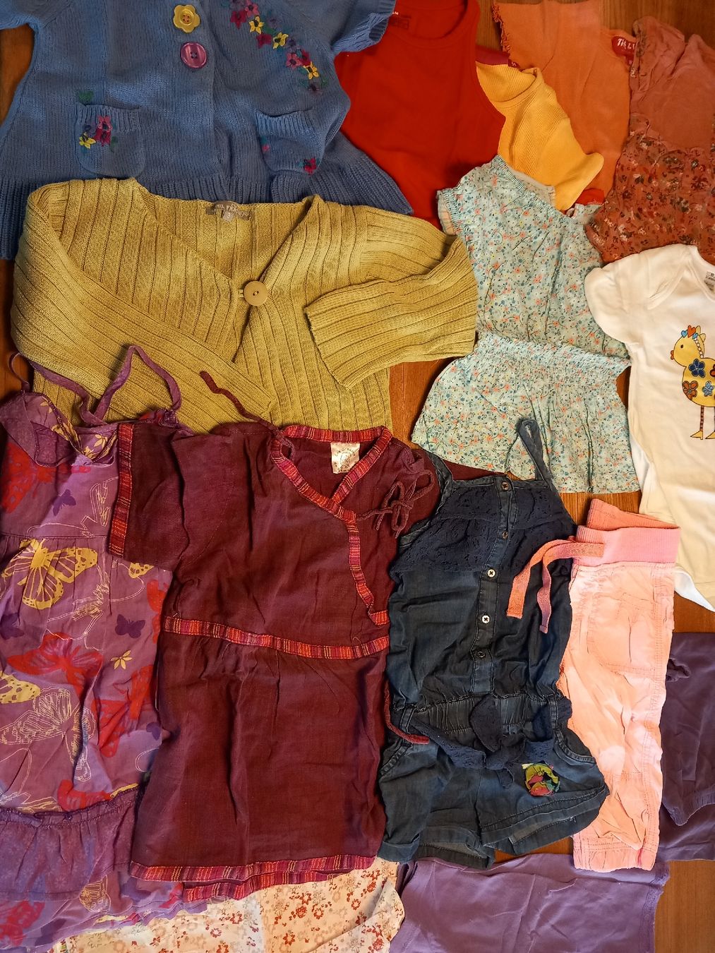 Lotti & Set di vestiti: lot 92 – Usato da Courrendlin venduto da tititchoun