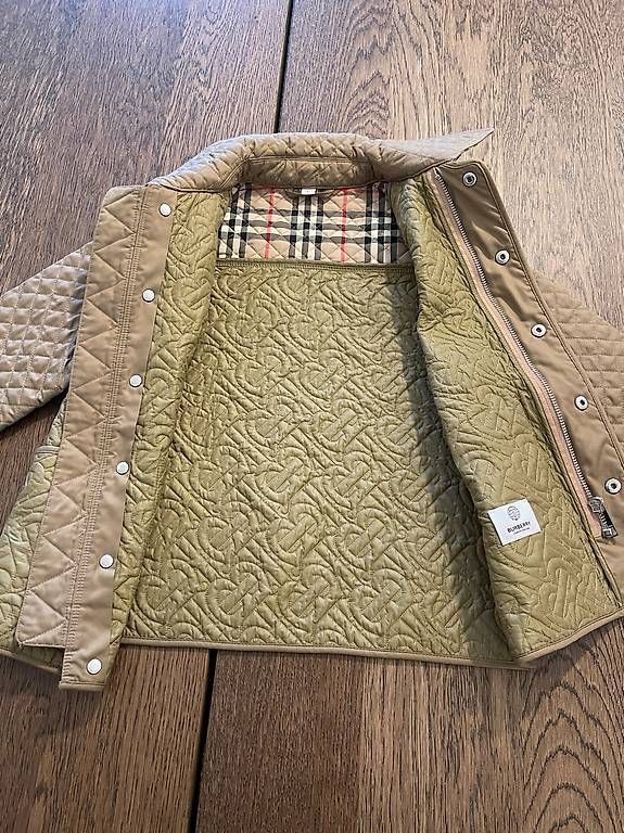 Burberry Giacche & Cappotti: Burberry Kinder Jacke, Top Zustand – Usato da Thalwil venduto da vverinha 3