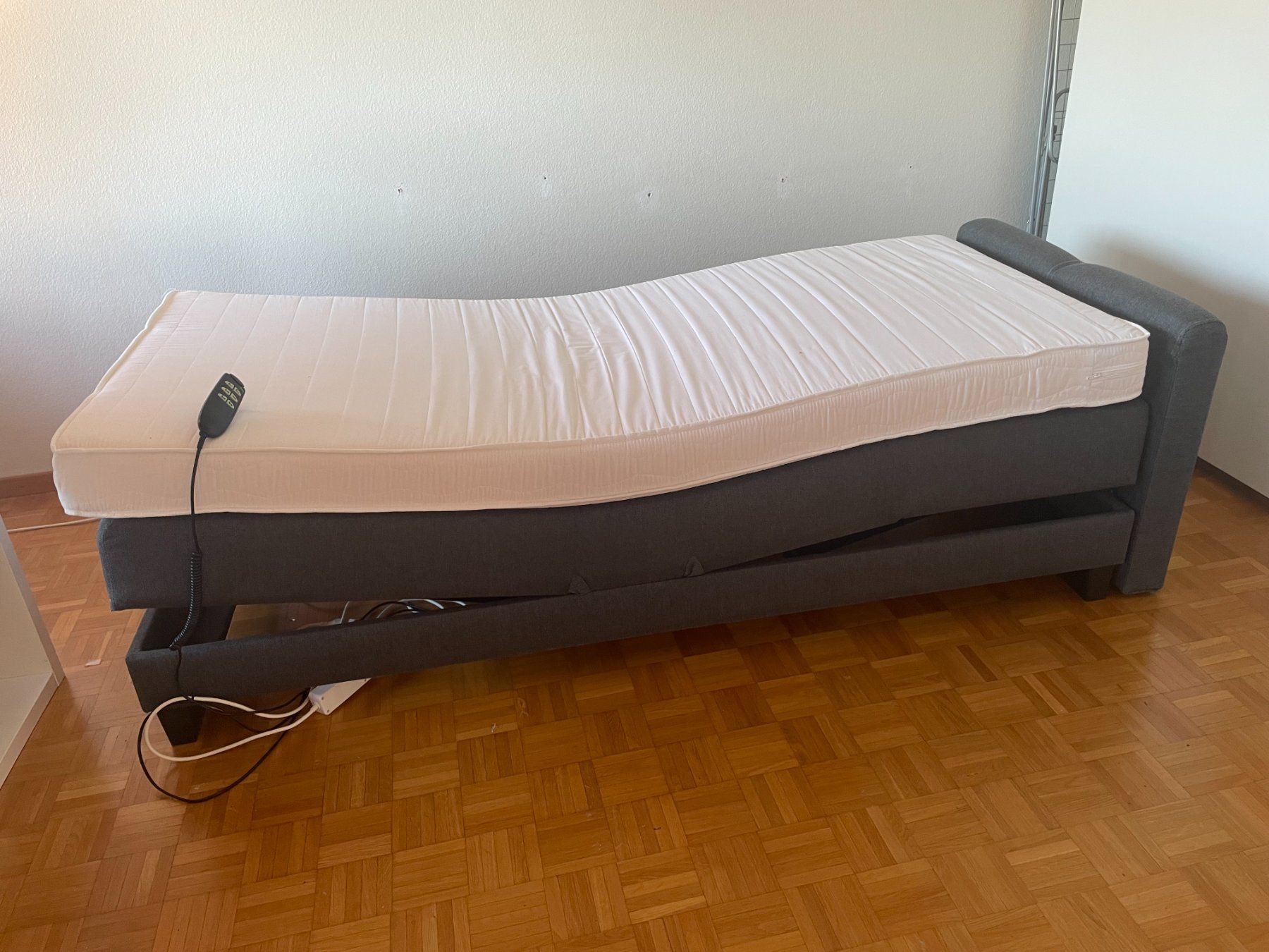 Jysk Lits: Bett elektrisch verstellbar – Neuf (Voir description) à Neukirch (Egnach) par Fischtg 1